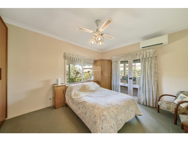 6 ALBERT AVENUE, Thirlmere NSW 2572
