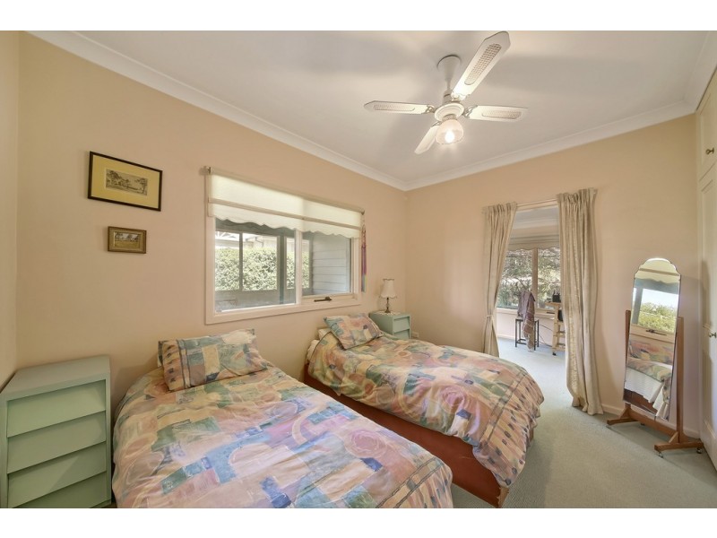 6 ALBERT AVENUE, Thirlmere NSW 2572