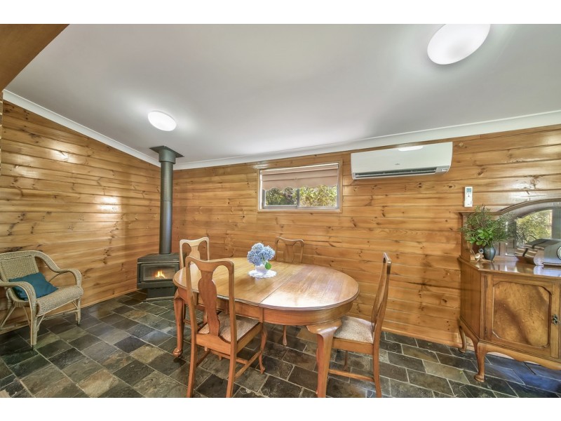 6 ALBERT AVENUE, Thirlmere NSW 2572