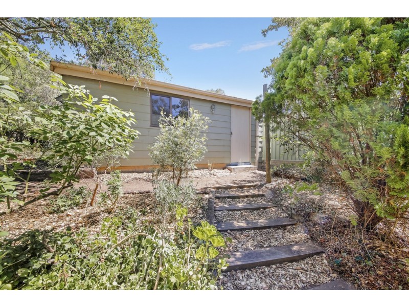 6 ALBERT AVENUE, Thirlmere NSW 2572