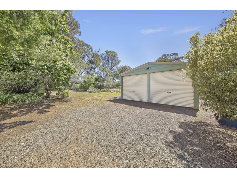 6 ALBERT AVENUE, Thirlmere NSW 2572