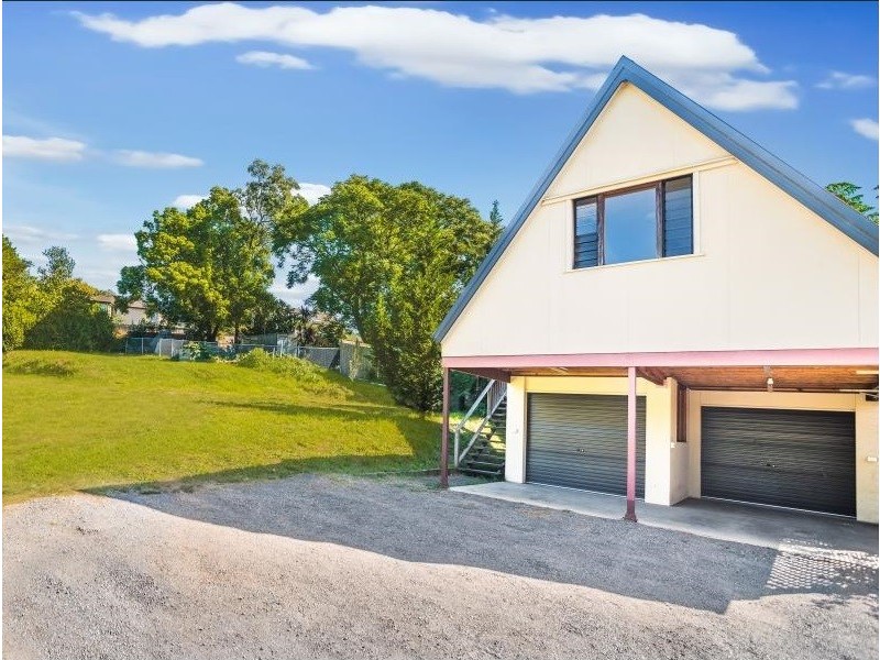 9 Coull Street, Picton NSW 2571