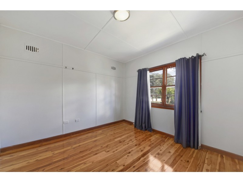 10 RITA STREET, Thirlmere NSW 2572