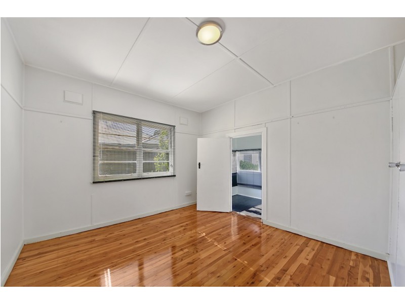 10 RITA STREET, Thirlmere NSW 2572