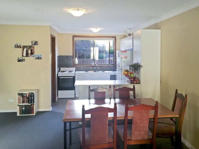 2/133 MENANGLE STREET, Picton NSW 2571