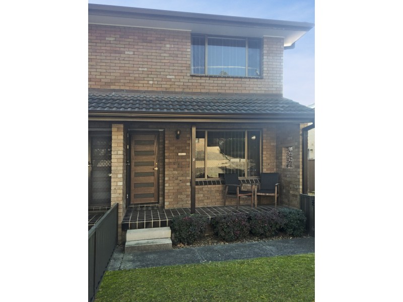 2/133 MENANGLE STREET, Picton NSW 2571