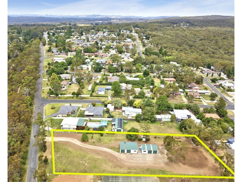 53 West Parade, Hill Top NSW 2575