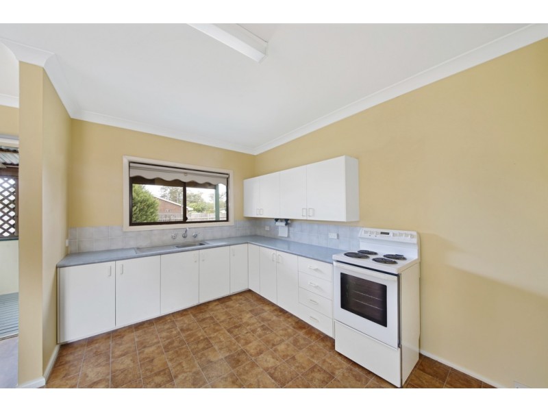 55 Thirlmere Way, Tahmoor NSW 2573