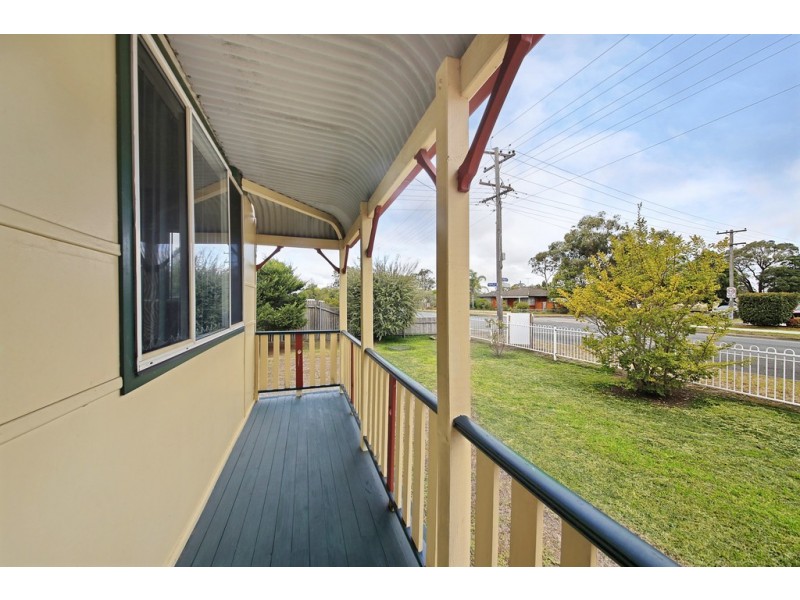 55 Thirlmere Way, Tahmoor NSW 2573