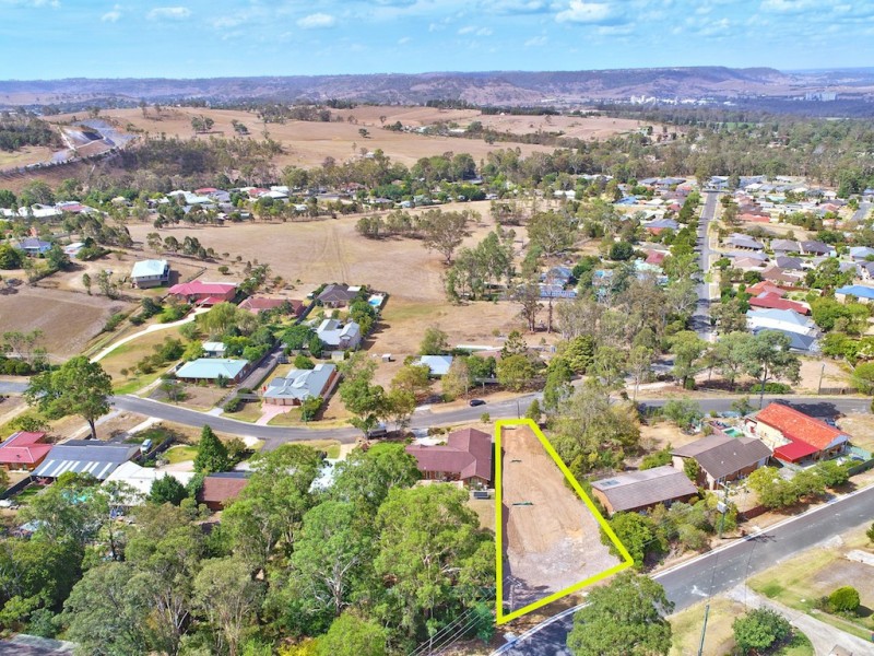 30 Myrtle Creek Avenue, Tahmoor NSW 2573