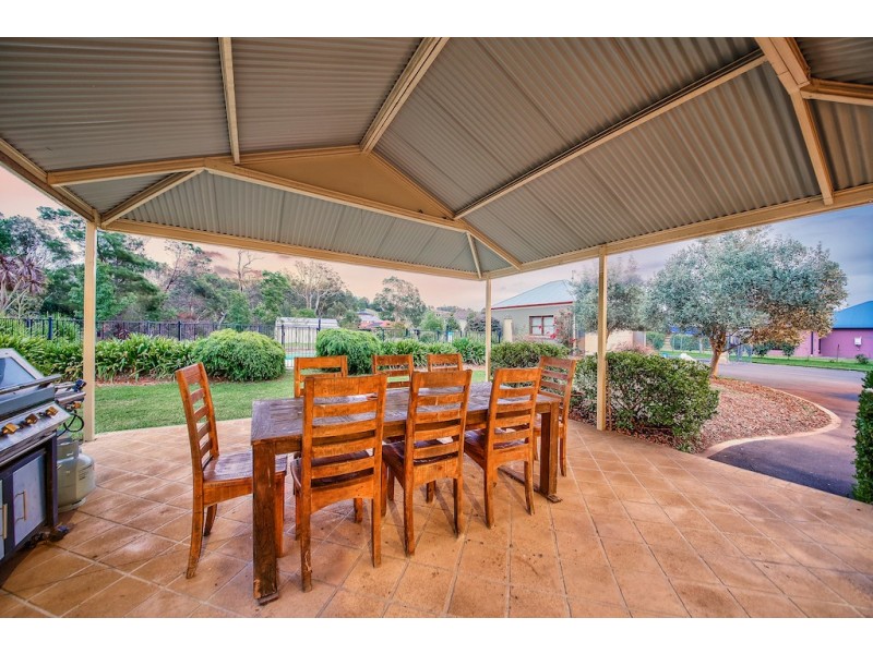 3 The Vines, Picton NSW 2571