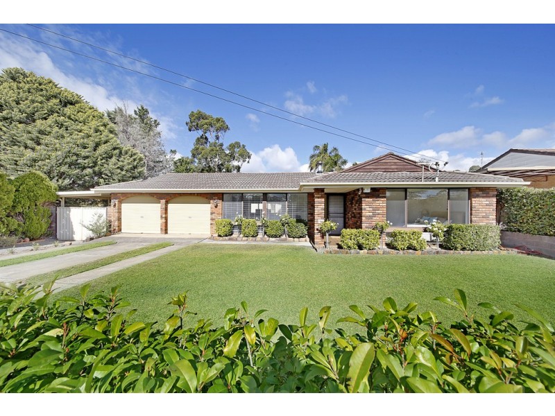 17 GRENFELL STREET, Buxton NSW 2571