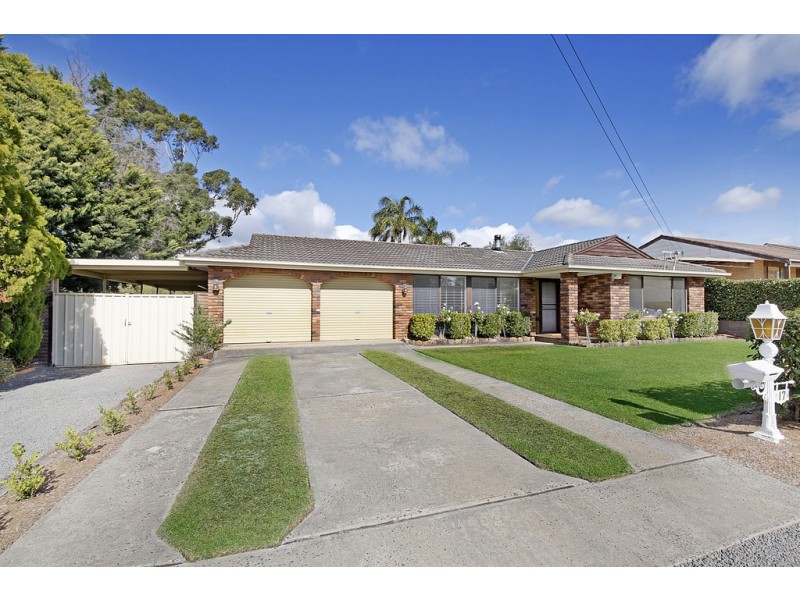 17 GRENFELL STREET, Buxton NSW 2571