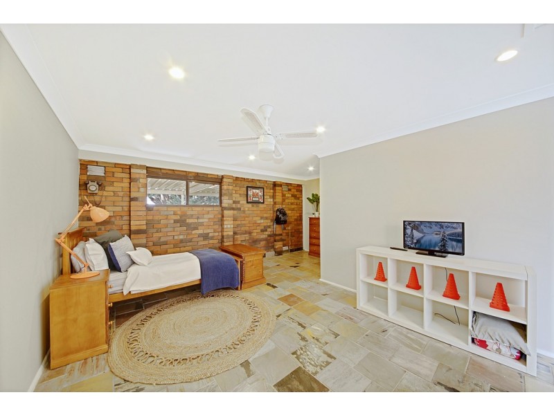 17 GRENFELL STREET, Buxton NSW 2571