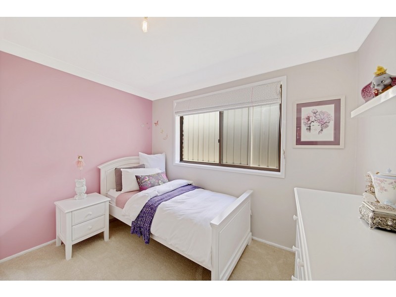 17 GRENFELL STREET, Buxton NSW 2571