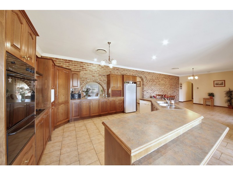 20 Lyrebird Road, Pheasants Nest NSW 2574