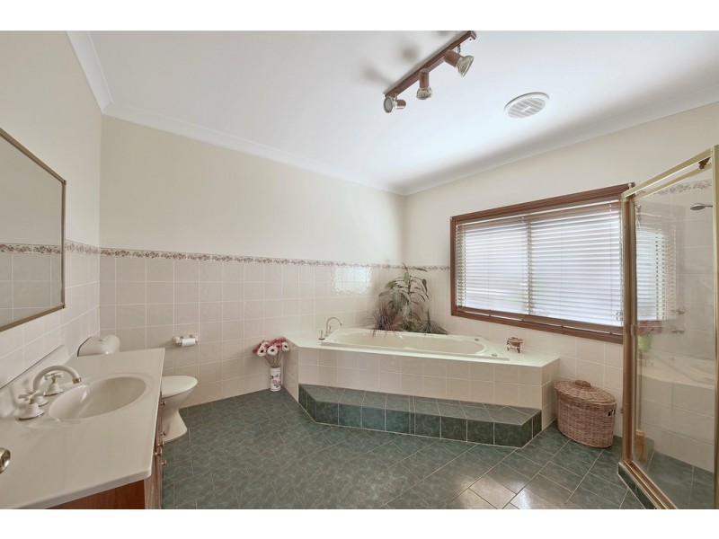 20 Lyrebird Road, Pheasants Nest NSW 2574