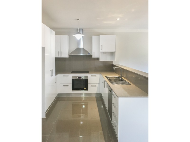 17 /111 MENANGLE STREET, Picton NSW 2571