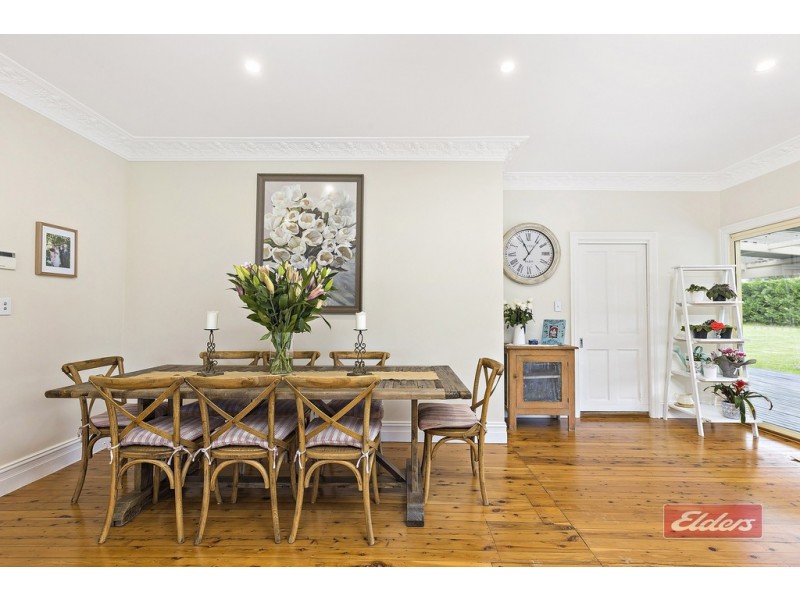 10 OAKS ROAD, Thirlmere NSW 2572