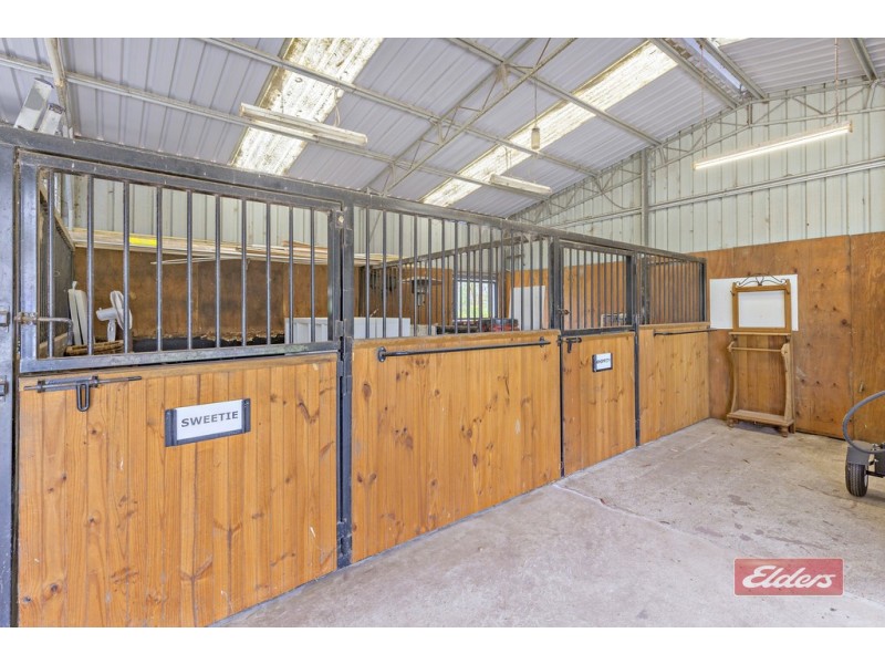 10 OAKS ROAD, Thirlmere NSW 2572