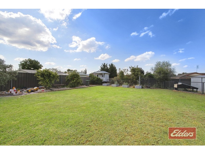 17 Close Street, Thirlmere NSW 2572