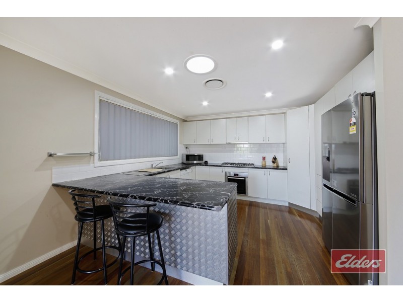 17 Close Street, Thirlmere NSW 2572