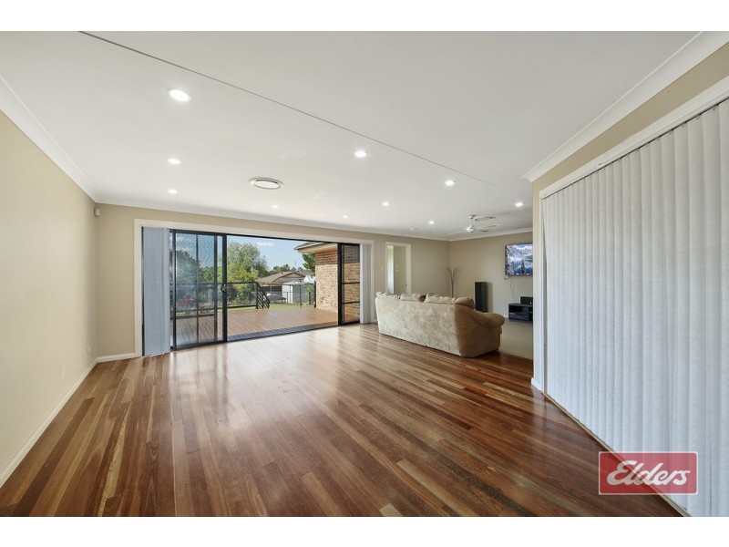 17 Close Street, Thirlmere NSW 2572