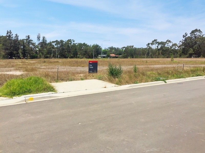 13 Stanton Street, Thirlmere NSW 2572