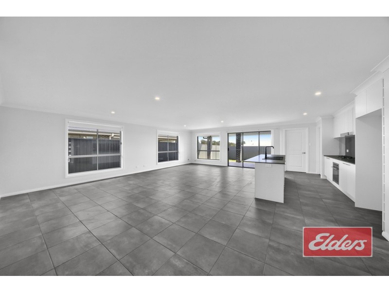 40 HIGHLAND CRESCENT, Thirlmere NSW 2572