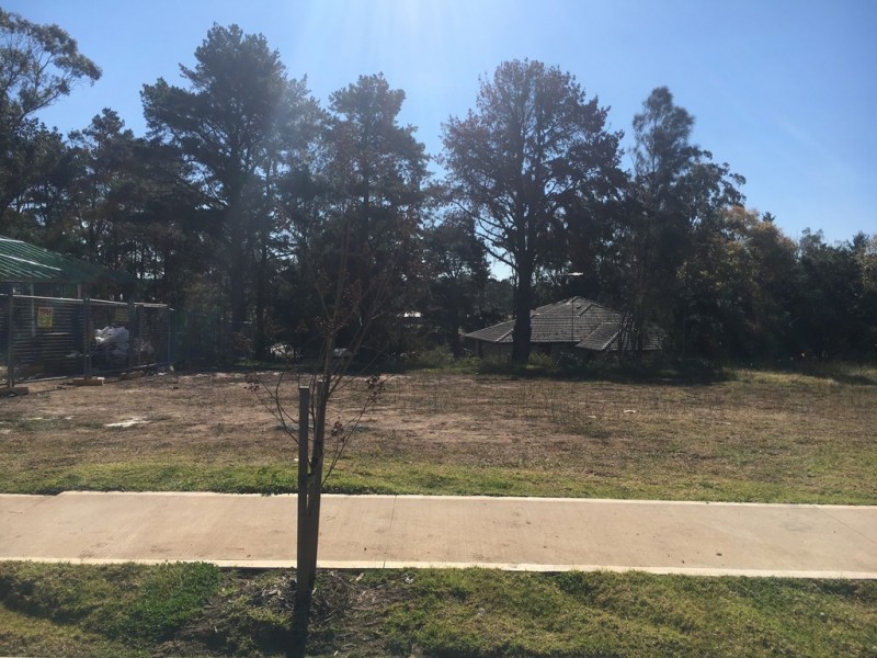 8 Constance Street, Thirlmere NSW 2572