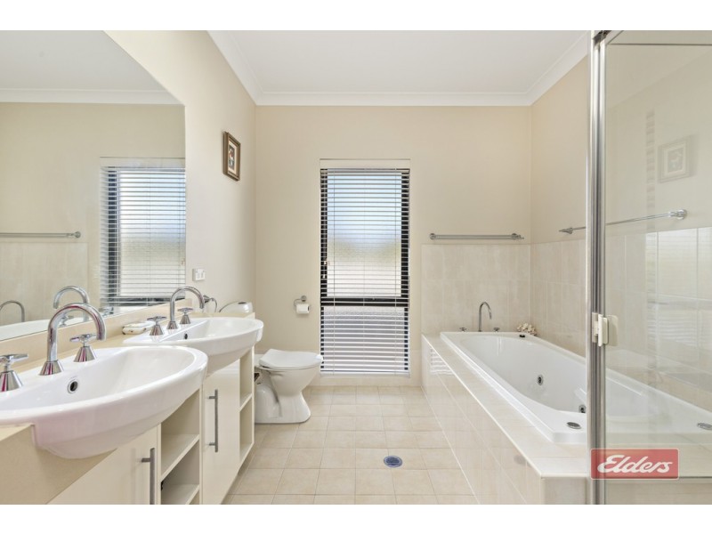 5 Kirkwood Chase, Wilton NSW 2571