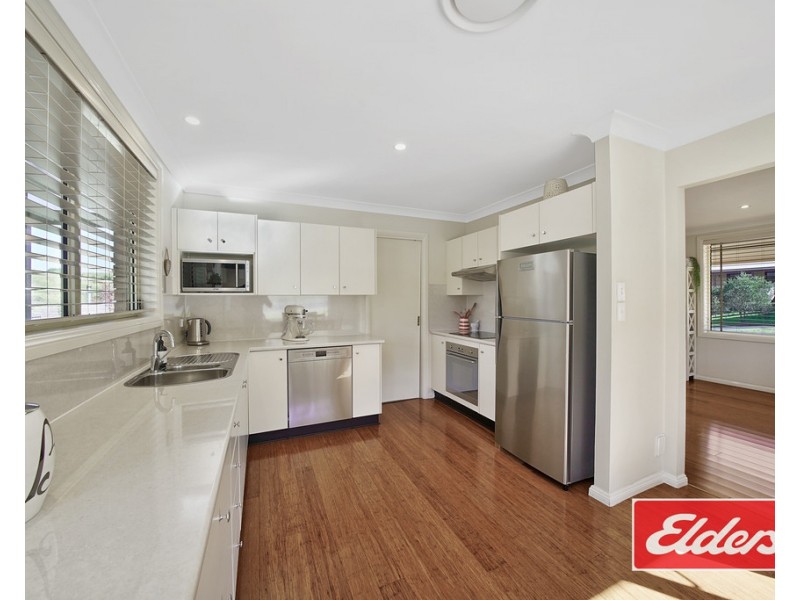 1 EMMETT CLOSE, Picton NSW 2571