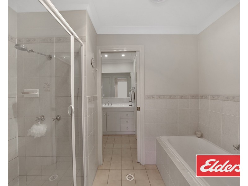 1 EMMETT CLOSE, Picton NSW 2571