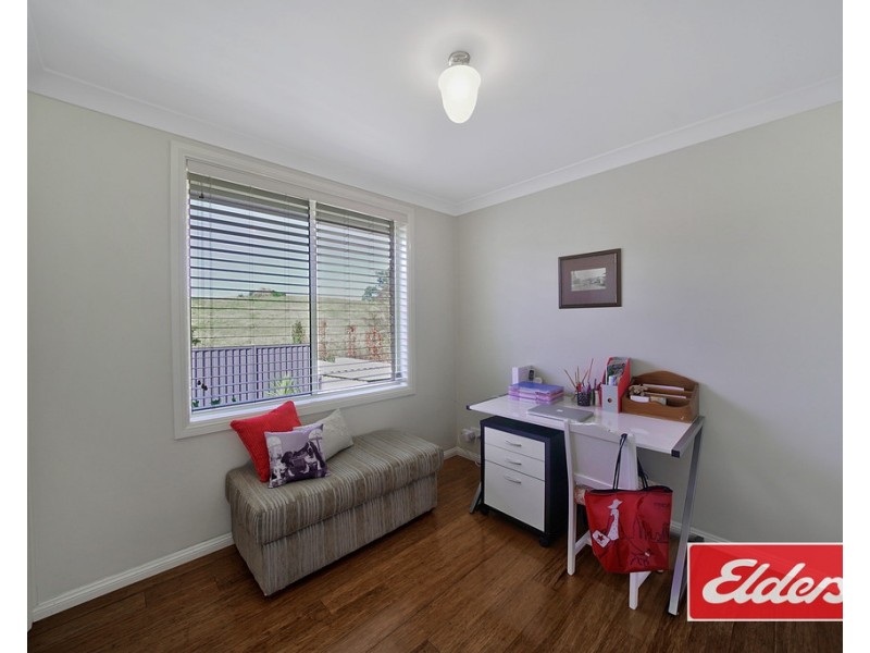 1 EMMETT CLOSE, Picton NSW 2571