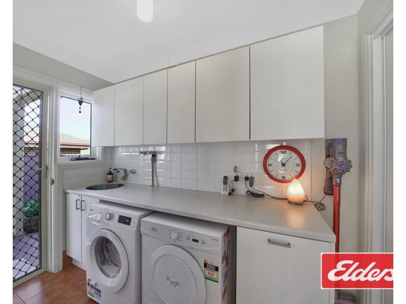 1 EMMETT CLOSE, Picton NSW 2571