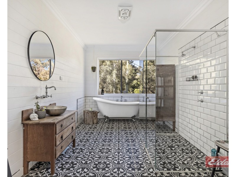 70 Skarrats Lane, Lakesland NSW 2572