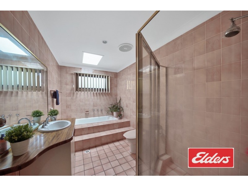 32 WOLLONDILLY AVENUE, Wilton NSW 2571
