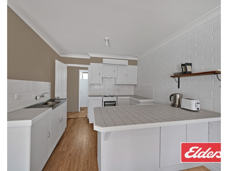 2/361 Thirlmere Way, Thirlmere NSW 2572