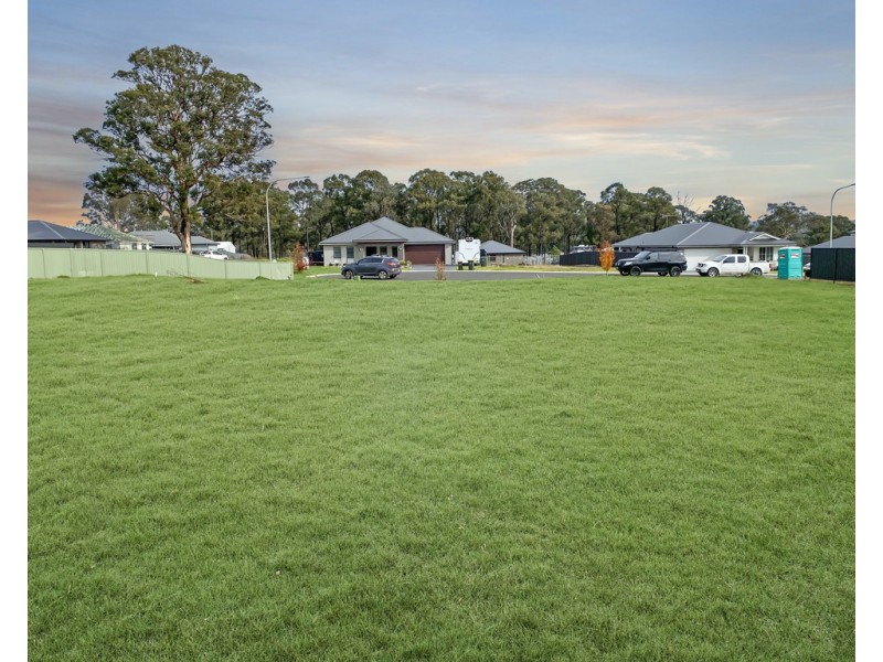 19 Alfred Place, Thirlmere NSW 2572