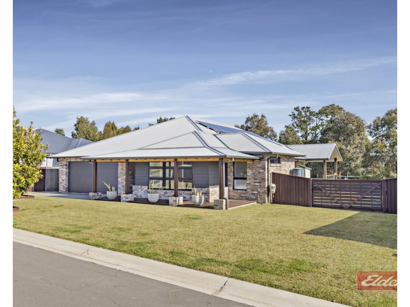 8 WINTLE ROAD, The Oaks NSW 2570