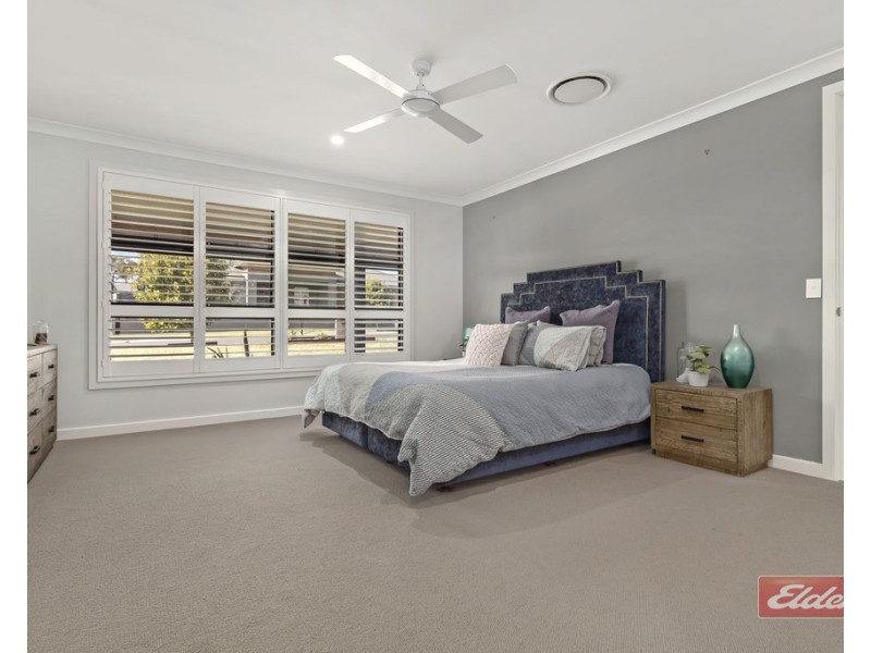 8 WINTLE ROAD, The Oaks NSW 2570