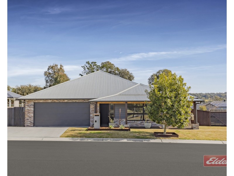 8 WINTLE ROAD, The Oaks NSW 2570