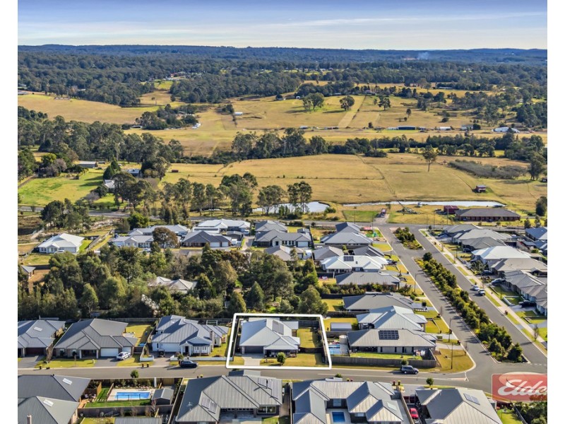 8 WINTLE ROAD, The Oaks NSW 2570