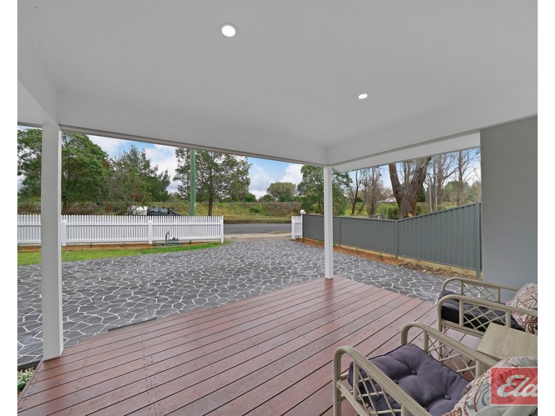 371 THIRLMERE WAY, Thirlmere NSW 2572
