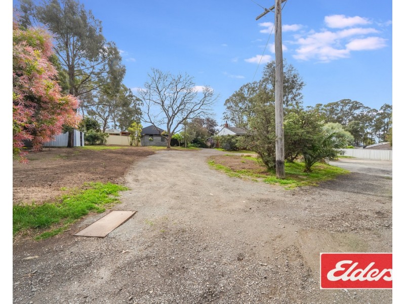 9 TAHMOOR ROAD, Tahmoor NSW 2573