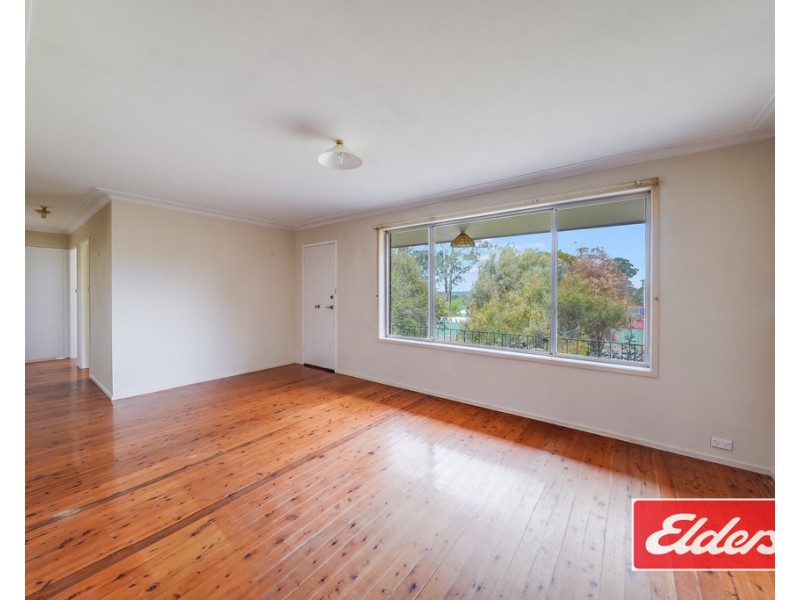 9 TAHMOOR ROAD, Tahmoor NSW 2573