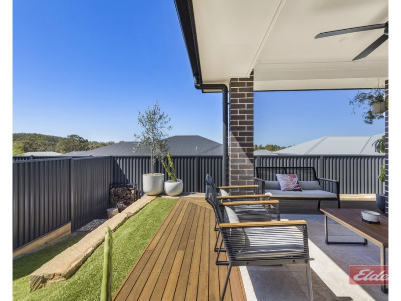 8 STATION MASTER AVENUE, Thirlmere NSW 2572