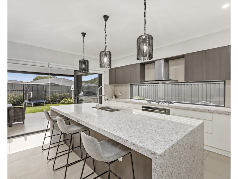 37 CHAROLAIS WAY, Picton NSW 2571