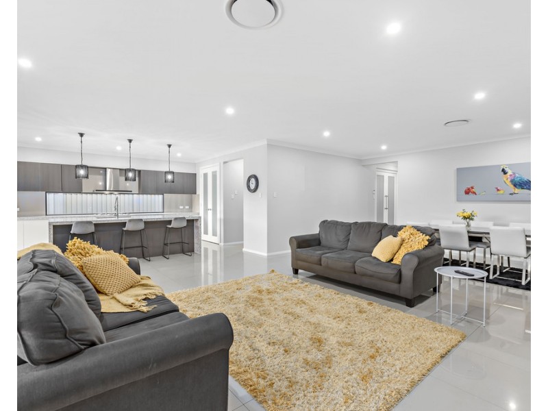 37 CHAROLAIS WAY, Picton NSW 2571