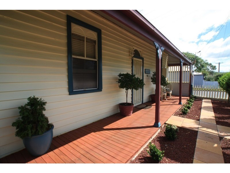 10 Campbell Street, Picton NSW 2571